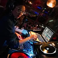 DJ CHIKAKO